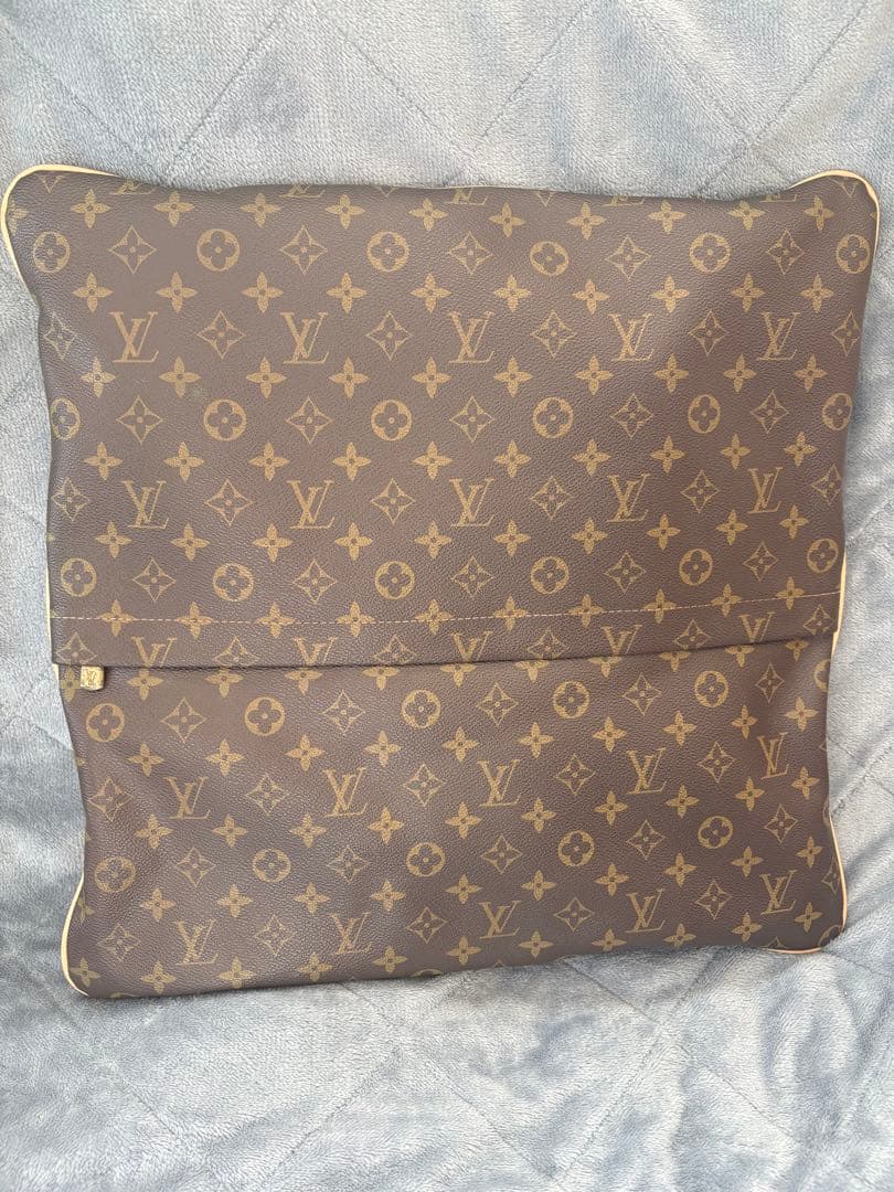 激レア物 ヴィンテージ ルイ・ヴィトン モノグラム レザー クッション