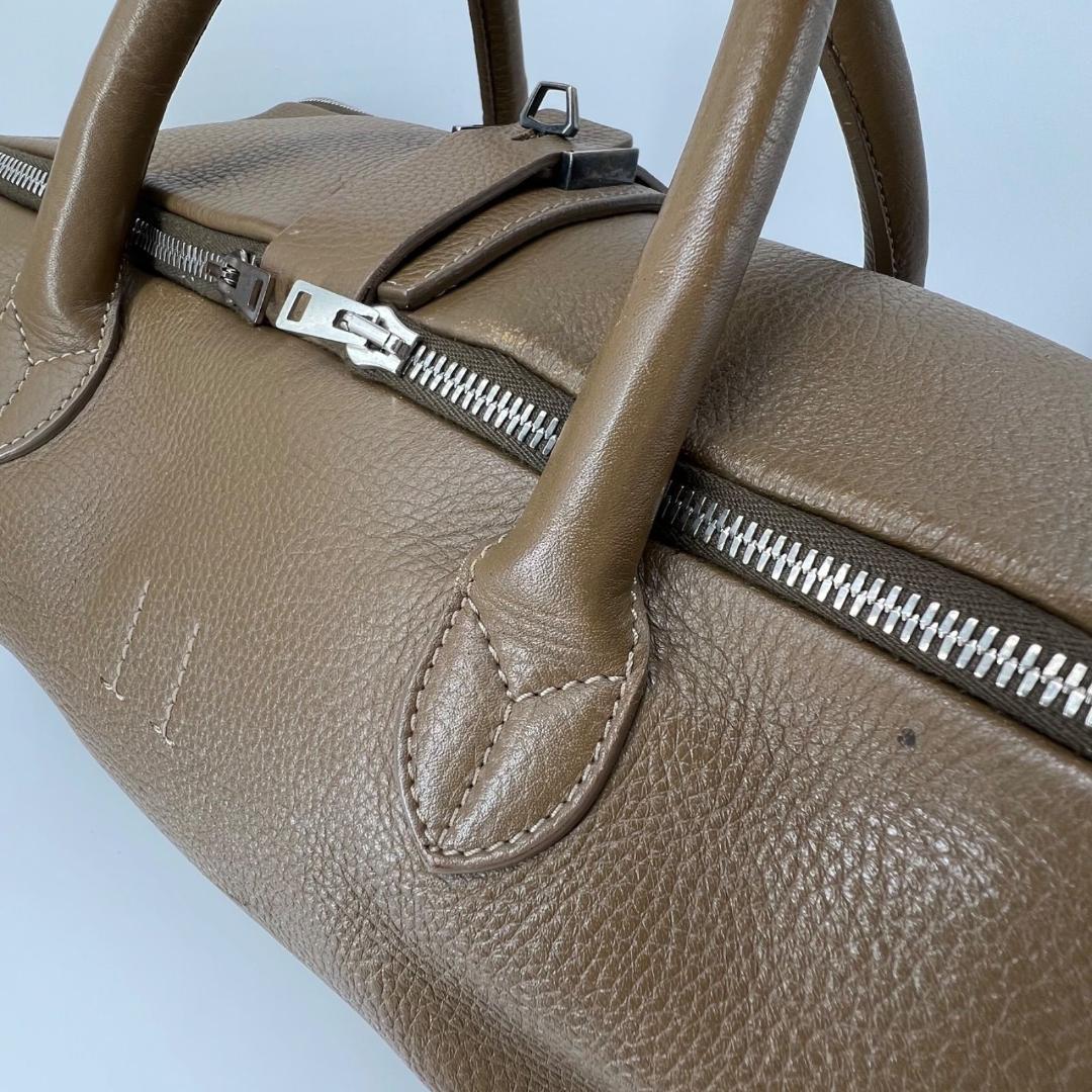 13368ゴールデングース エキパージュシボ革 レザー ボストンバッグ刺繍