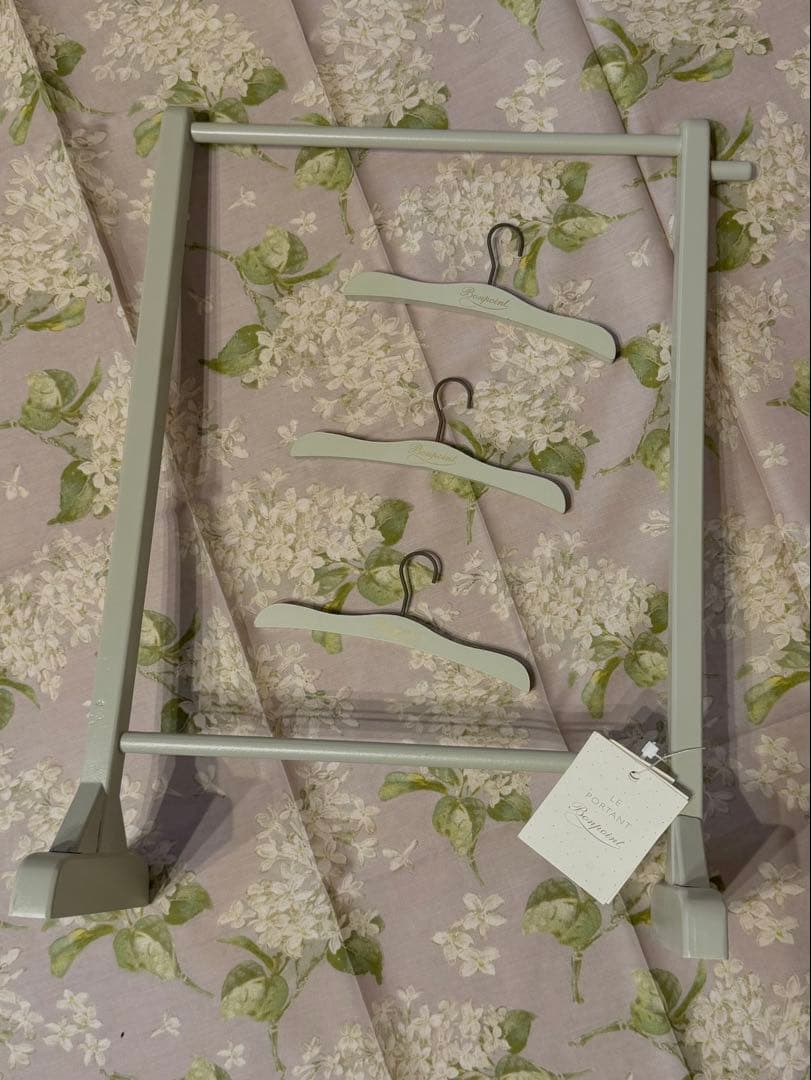 Bonpoint(ボンポワン)チェリーちゃん ハンガーラック 3ハンガー付き