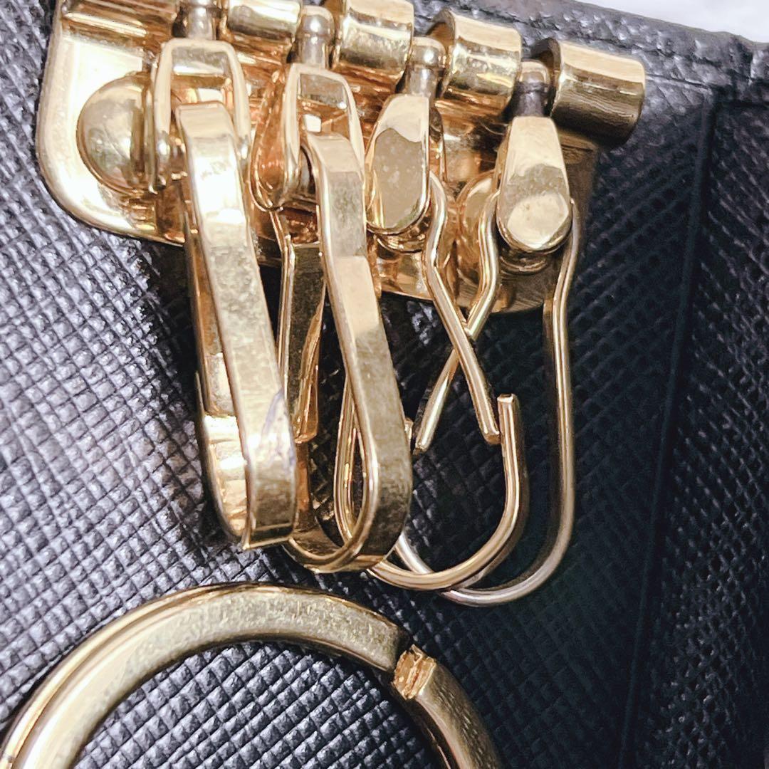 PRADA プラダ キーケース サフィアーノレザー キーリング 4連　ブラック