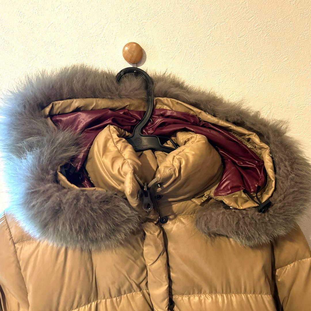 はなこ様専用！DUVETICA デネブ ダウン(42)ベージュ キャメル - メルカリ