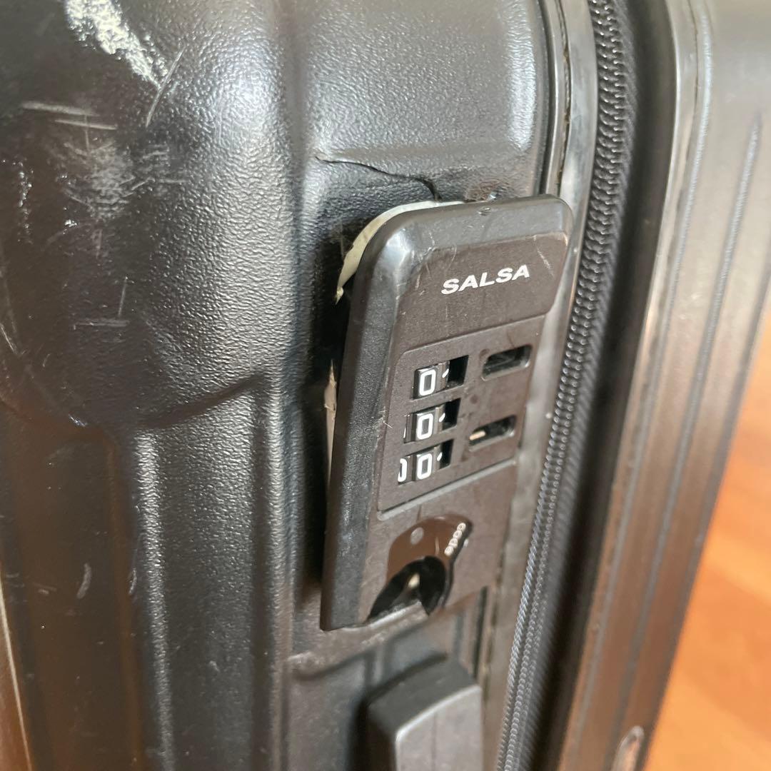 リモワ ジャンク品 4輪 正規品 破損あり 部品取り - メルカリ