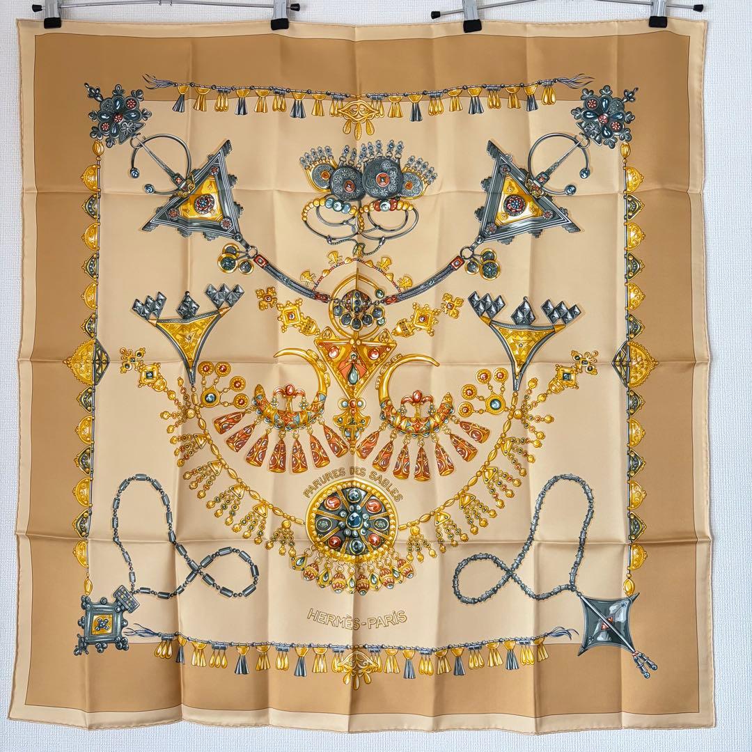 《新品未使用品》HERMÈS カレ90 砂漠のアクセサリー　スカーフ