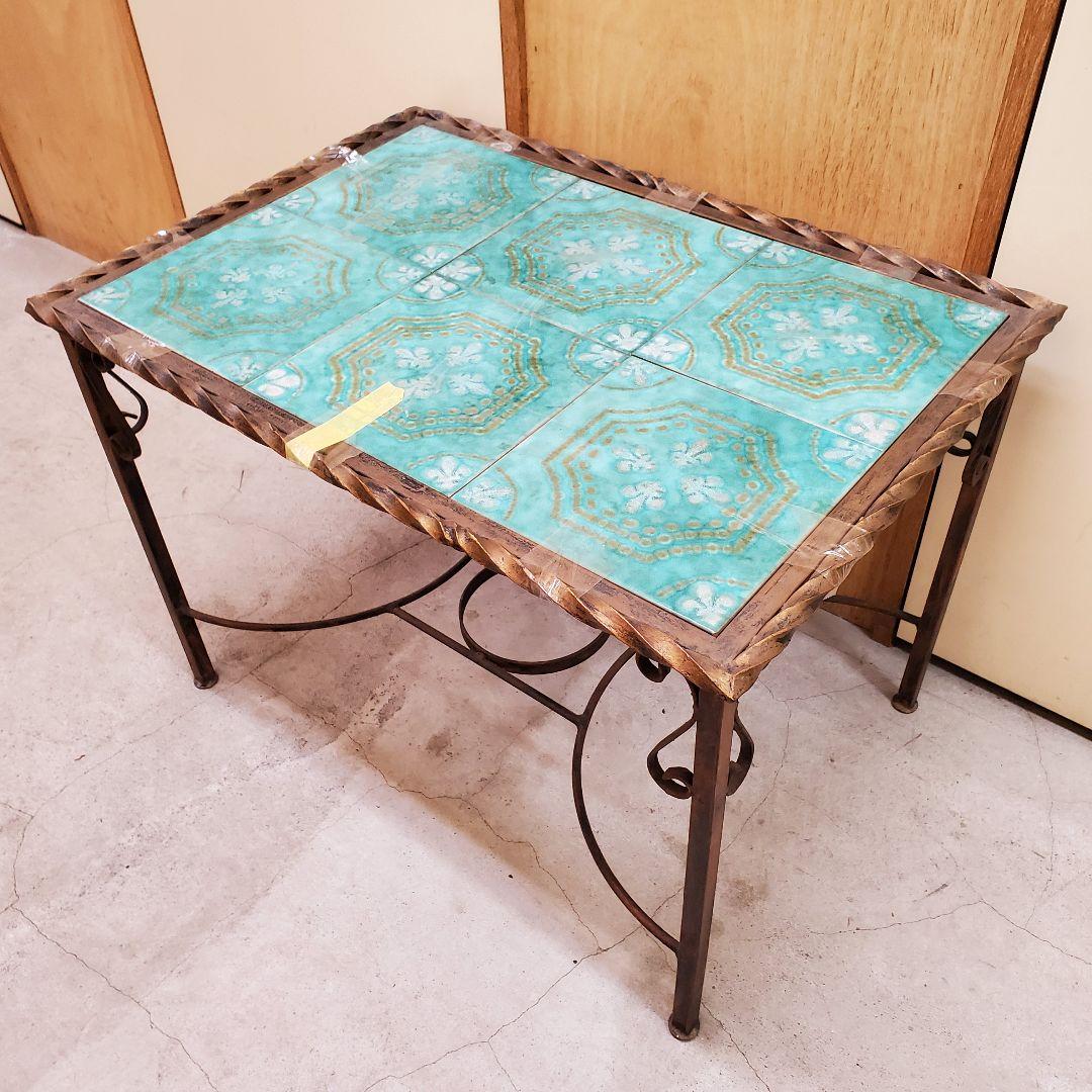 ターコイズタイル模様の長方形　アイアンテーブル 4月16日、17日の美濃焼タイル祭でタイルテーブルと看板の展示を