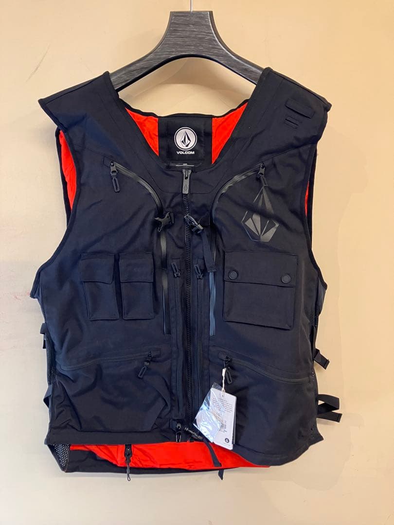 VOLCOM Iguchi SlackVest - Black バックカントリー G0652515_BLK_101_4d69471f-7da9