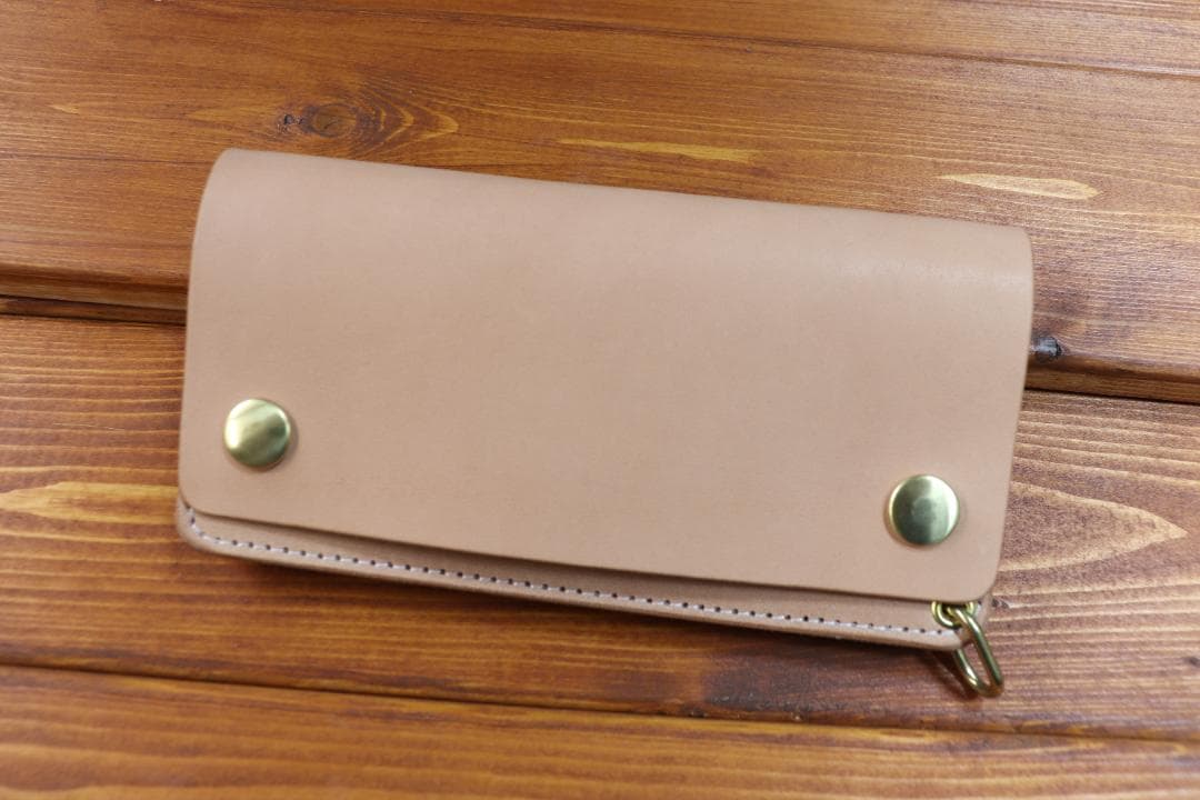 ロングトラッカーウォレット 真鍮 生成 白糸 栃木レザー