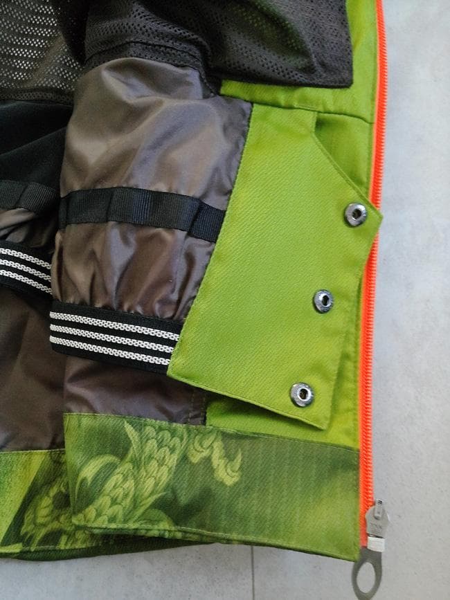 美品 ミズノ 井山敬介モデル 龍 和柄 スキージャケット M メンズ 希少モデル