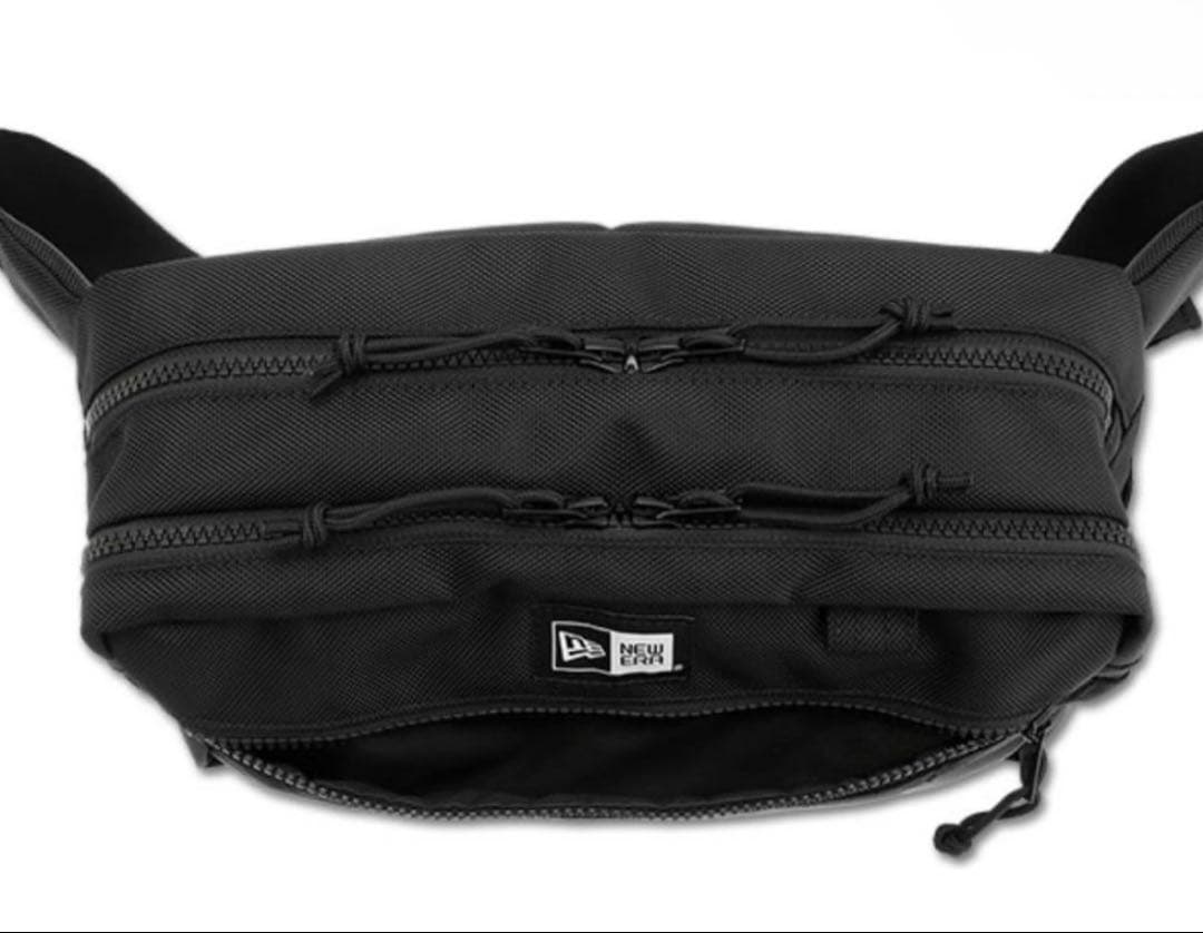 NEW ERA(R) × MARY QUANTスクエア ボディバッグ（ブラック） - メルカリ