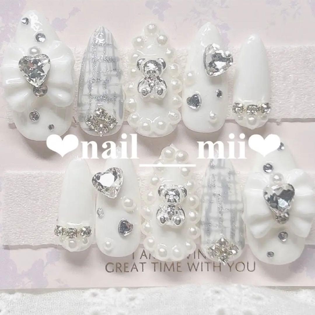 ネイルチップ 量産型 ワンホン 韓国 地雷系 白 ピンク 黒 水色