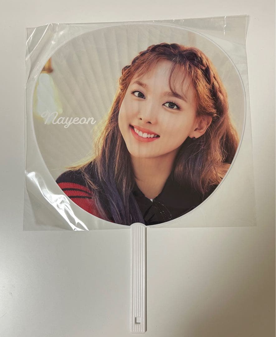 TWICE Nayeon ナヨン うちわ TWICEWORLD TOUR2019 - メルカリ