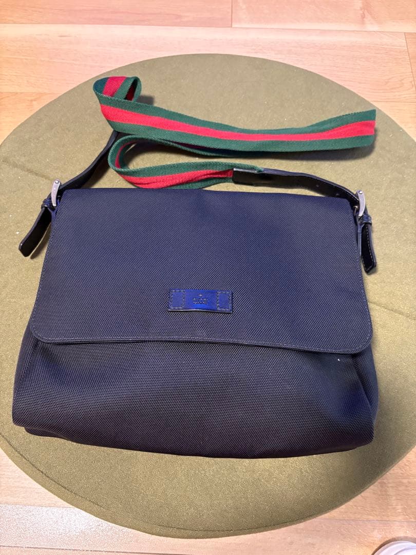 グッチ テクノキャンバス メッセンジャーバッグ 黒