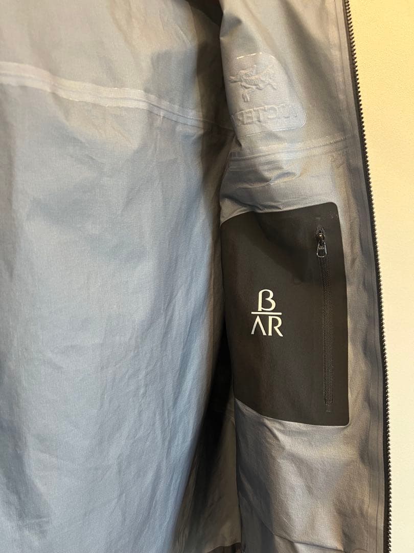 アークテリクス　ベータARジャケット M ブラック　24aw