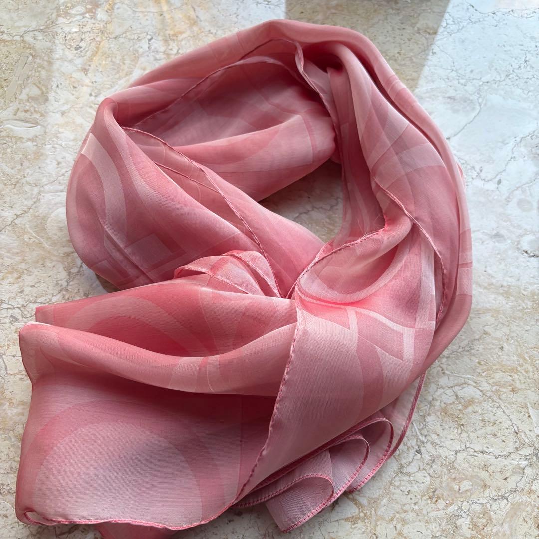 フェラガモ ガンチーニシルクストール - メルカリ