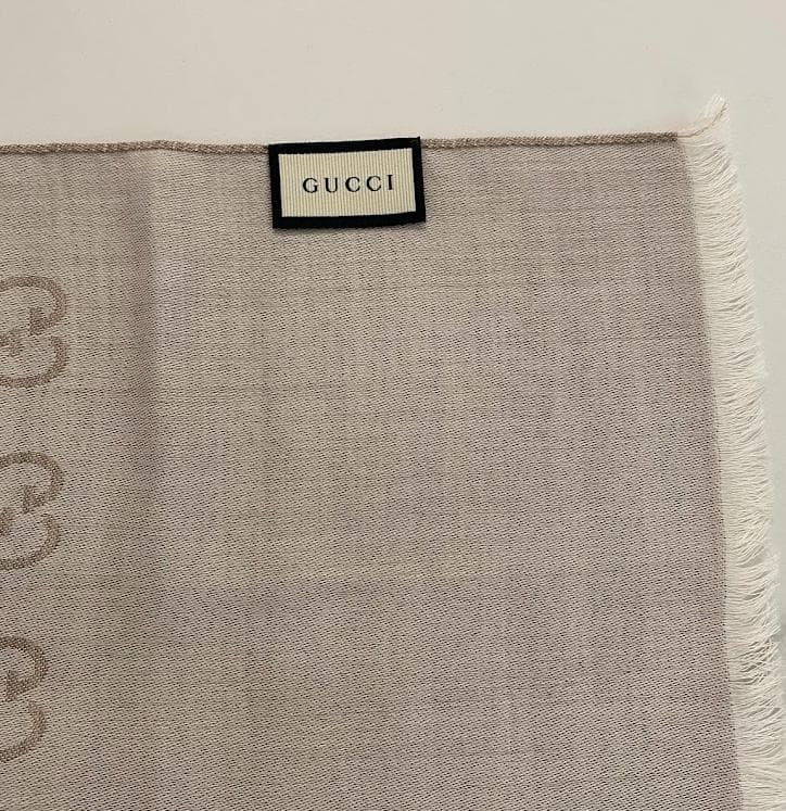 GUCCI GG柄 ストール ベージュ - メルカリ