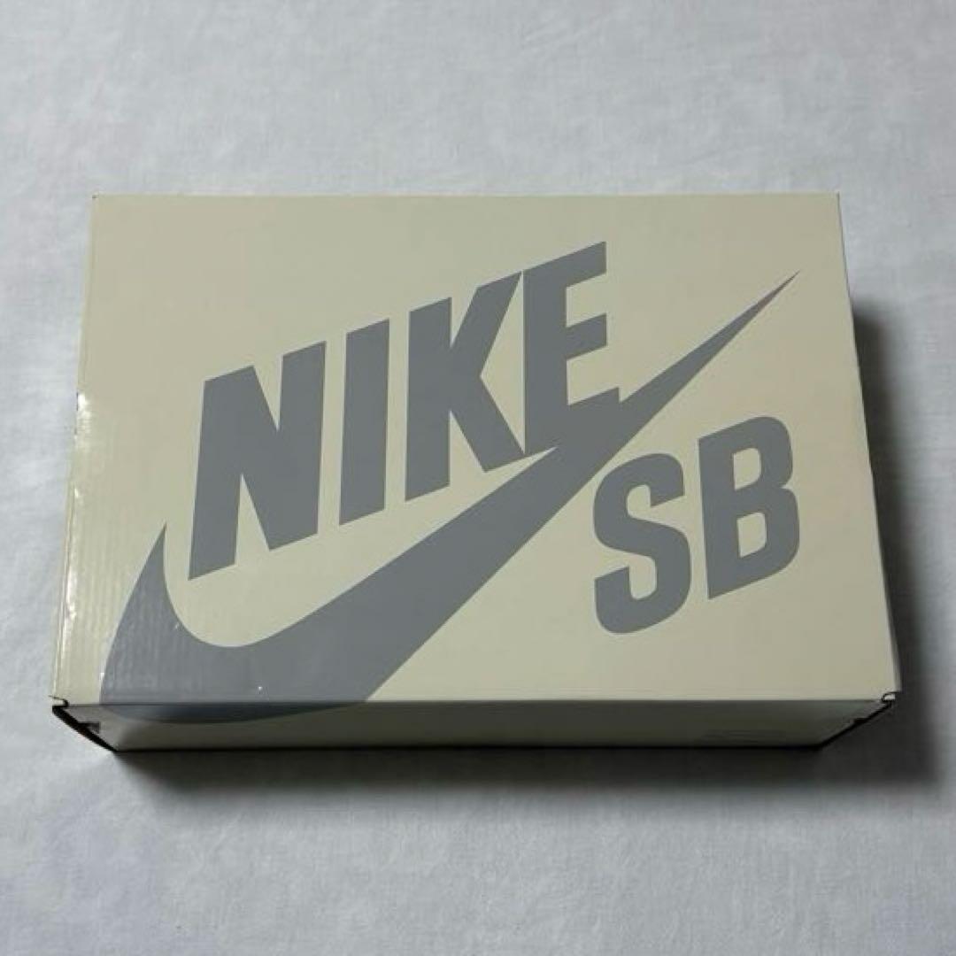 Supreme × Nike SB Dunk Low \"Rammellzee\"