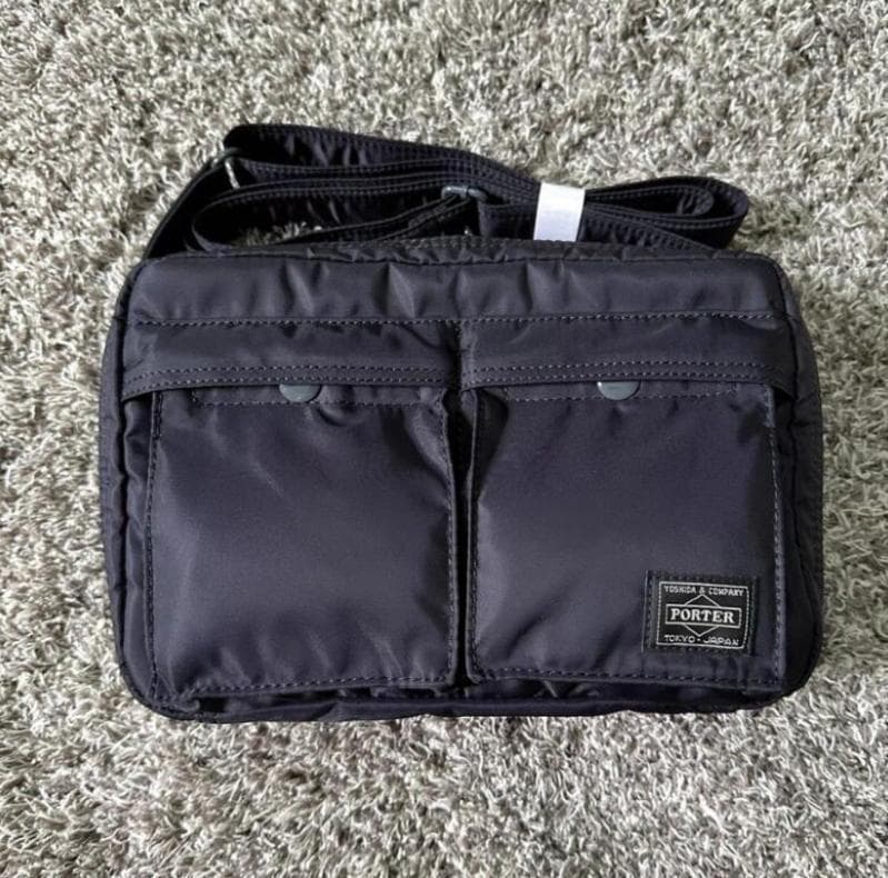 【未使用】 ショルダーバック 新品 ポーター タンカー 2層式 ブラック TANKER(タンカー) SLING BAG | 吉田カバンホームページ | YOSHIDA & Co.