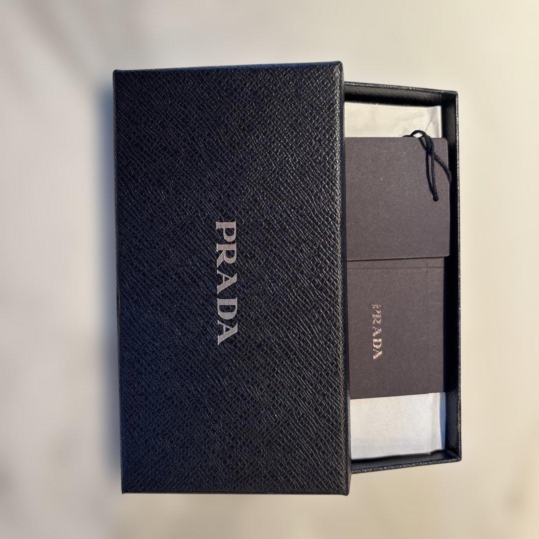 PRADA iPhoneケース カードポケット付き