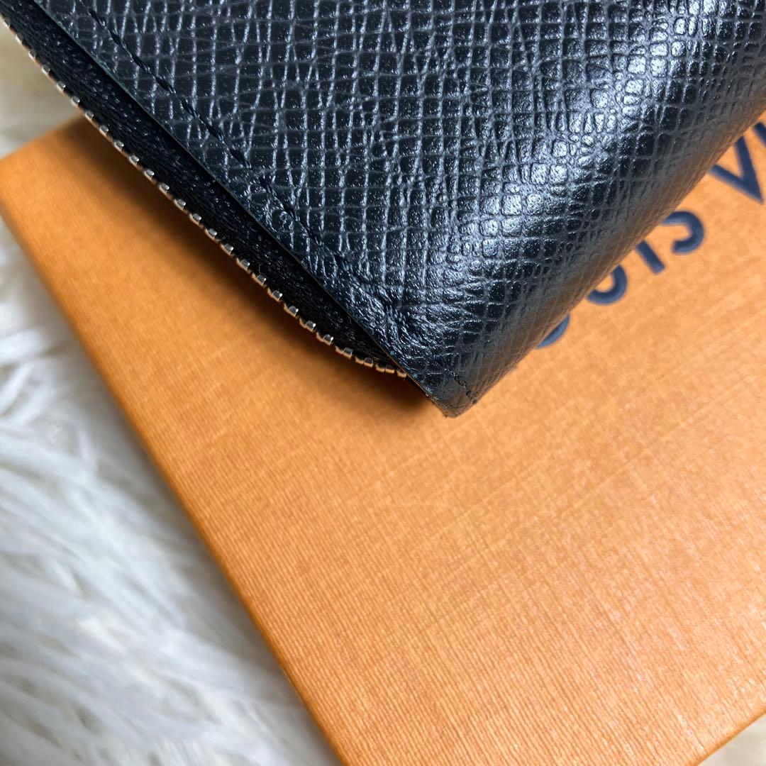 【未使用級】ルイヴィトン タイガ パース ジッピー 箱付き