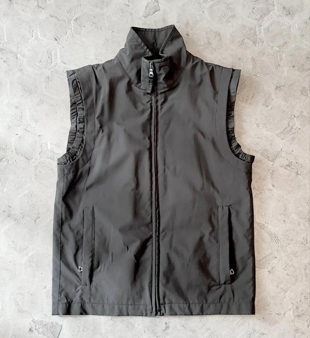 00's PRADA SPORT gore-tex zipup vest - メルカリ