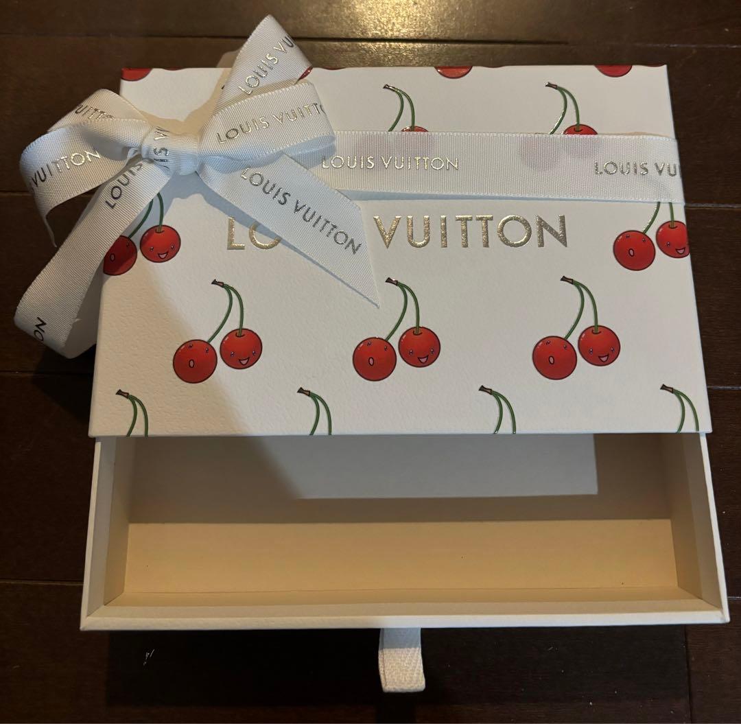 つきこLOUIS VUITTON ギフトボックス チェリー柄 LV x TM Coffret Accessoires Cherry Other Monogram Canvas - Trunks