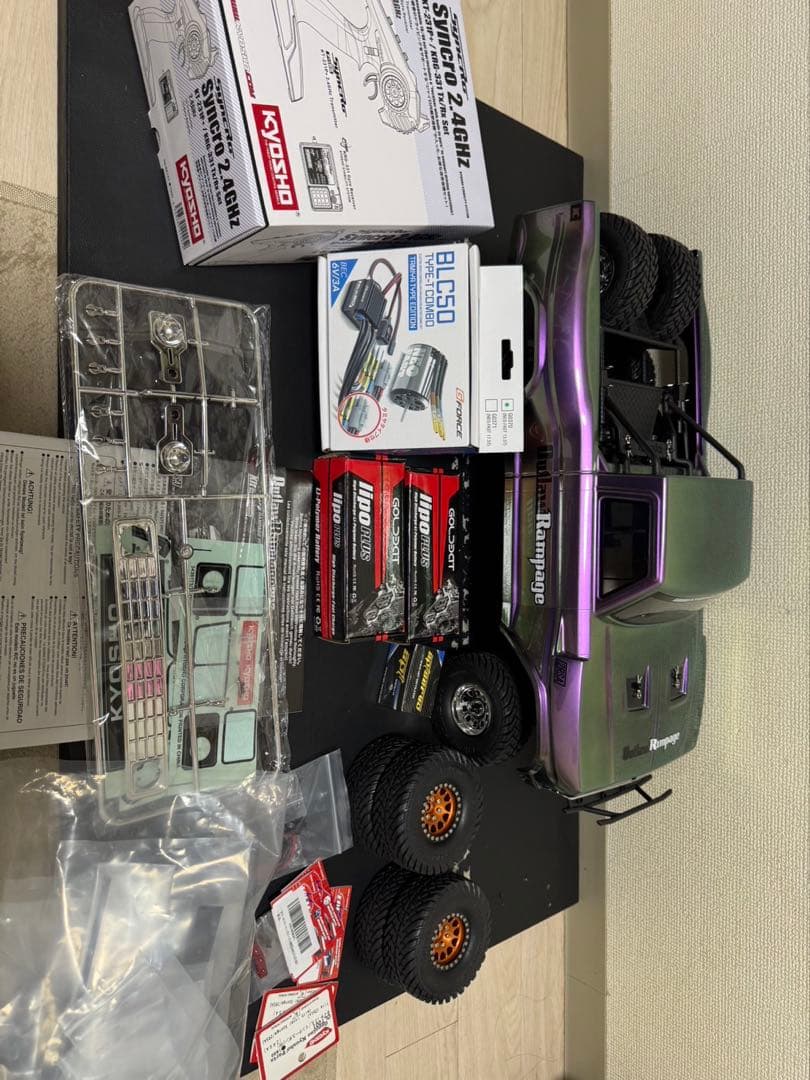 だんご　京商　OutlawRampagePro 2.4GHz ラジコンカー