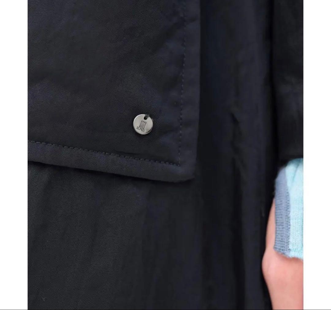 LANVIN ランバンオンブルー　 中綿コート　ネイビー　ベルトあり　光沢