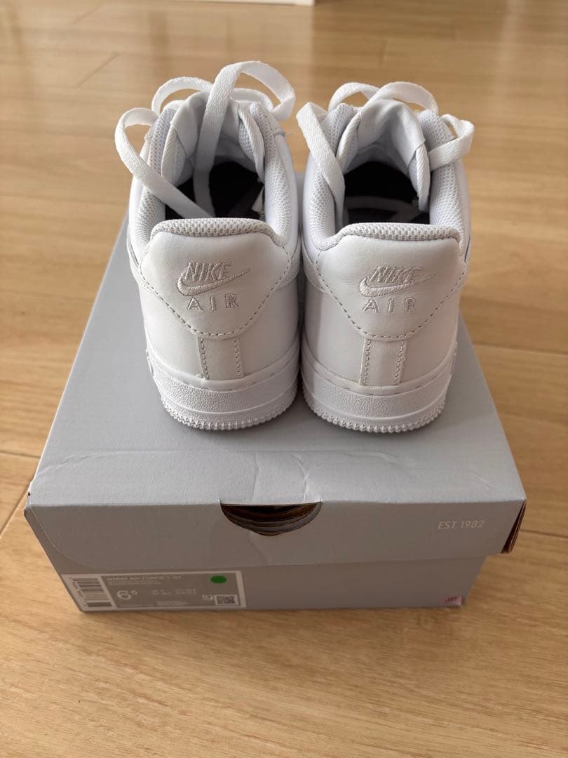 NIkE エアフォース1 '07 レディース 23.5cm