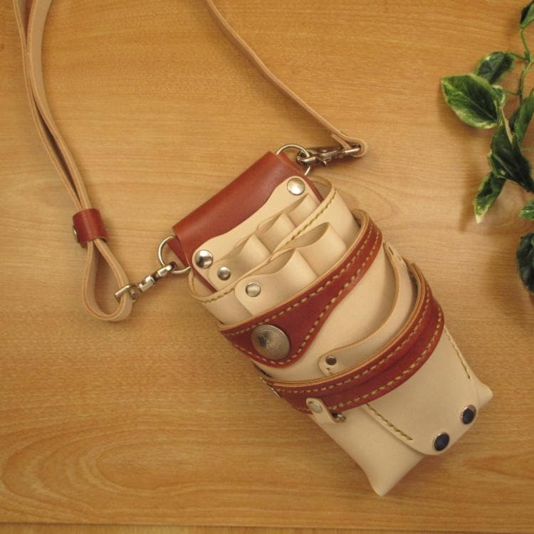 ヌメ革ナチュラル&茶色　５丁差し　革ベルト付　シザーケース　SCL-125/NL シザーケース ベルト付き 茶ヌメ革 | 渡邊鞄 オンラインショップ