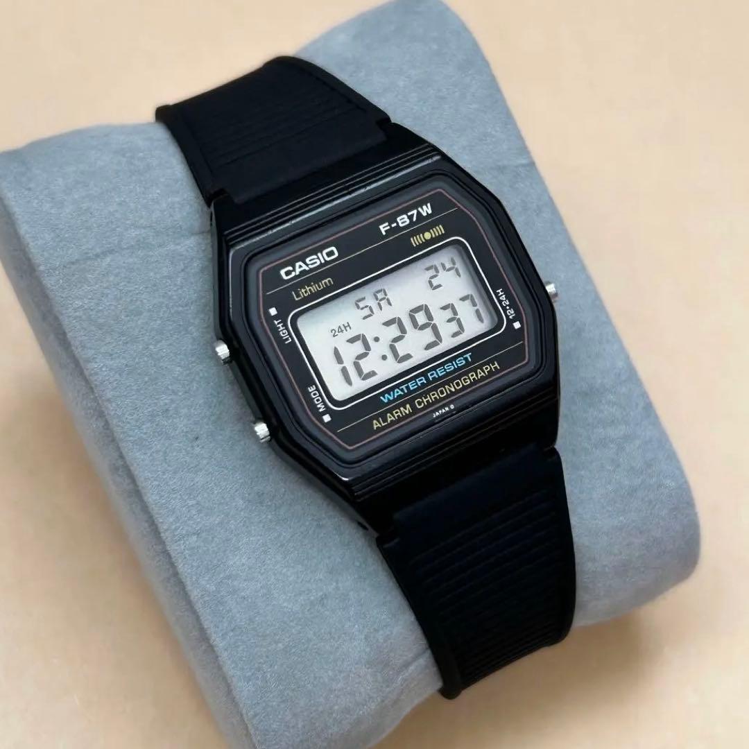 時計 CASIO F-87W Casio F 87w Rare Vintage Watch. Seiko Citizen Gift Ideas