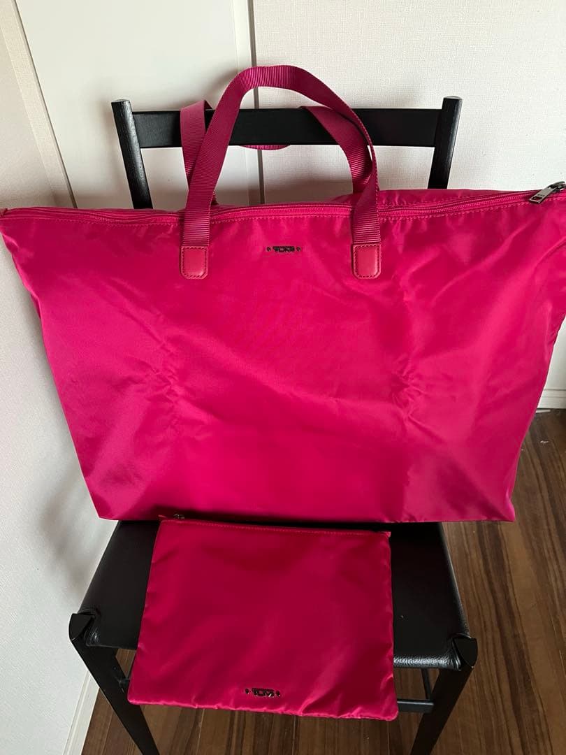 ⭐︎TUMI￼￼ ジャストインケーストートピンク　ピンク 収納ポーチ付き TUMI｜【TUMI公式店】2年保証 VOYAGEUR ジャスト・イン・ケース