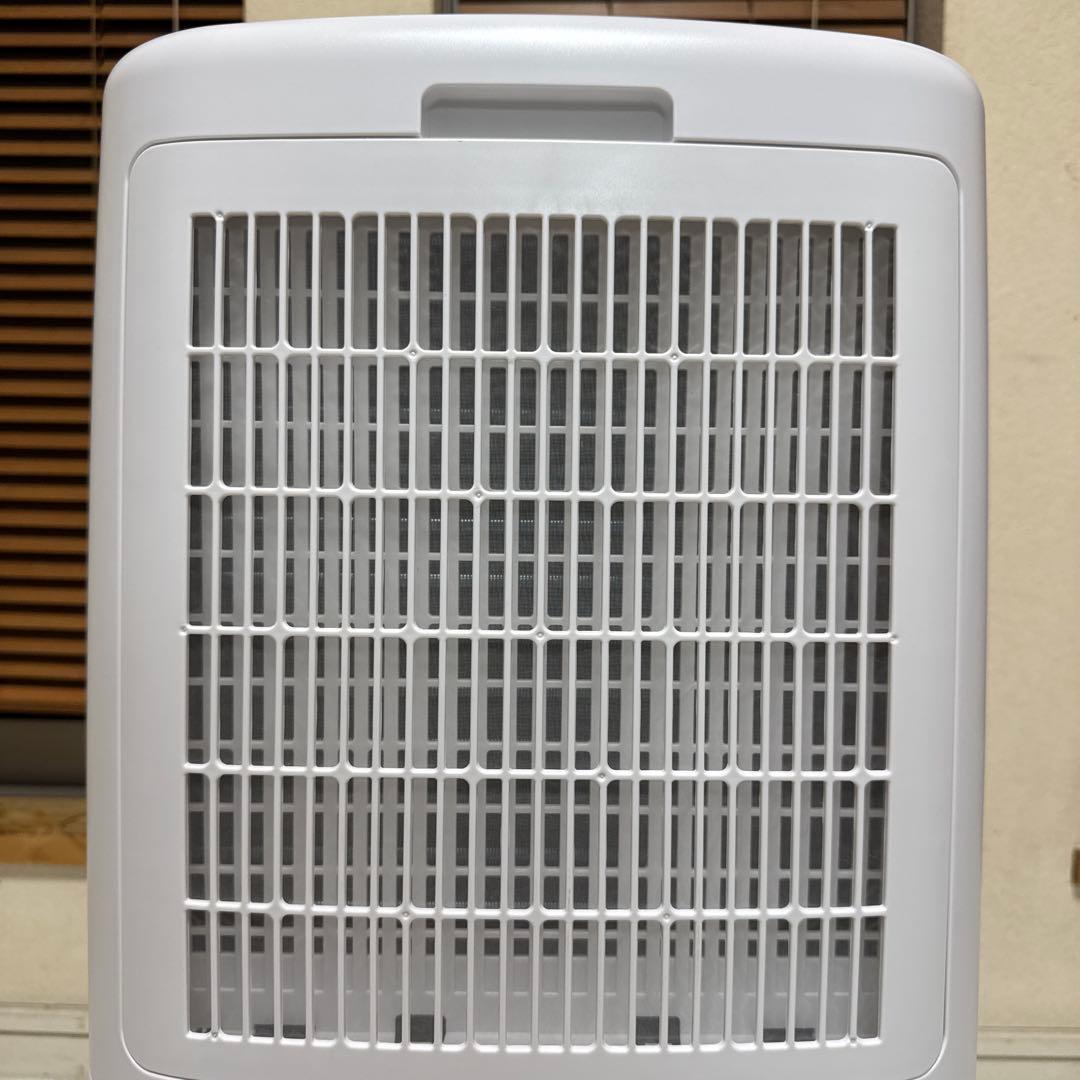 ほぼ未使用 SHARP 衣類乾燥除湿機 コンプレッサー方式 15畳/30畳