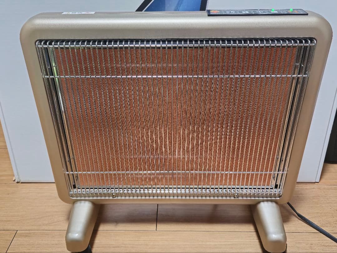 サンルミエ エクセラ7（セブン）N700L-GR 遠赤外線 ヒーター 日本遠赤外線 サンルミエ・エクセラ7 N700L-GRをレビュー！クチコミ