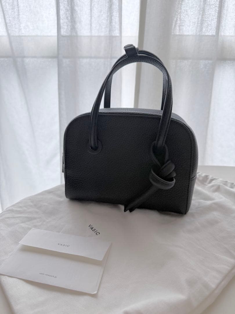 美品VASIC ヴァジックアペロAPERO MINI MINI ミニ レザー 黒 - メルカリ