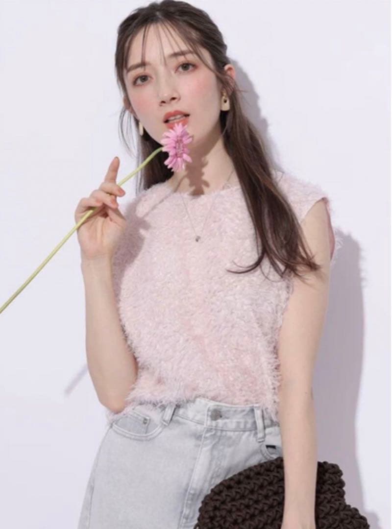 Apuweiser-riche フレンチスリーブふわもこトップス - メルカリ