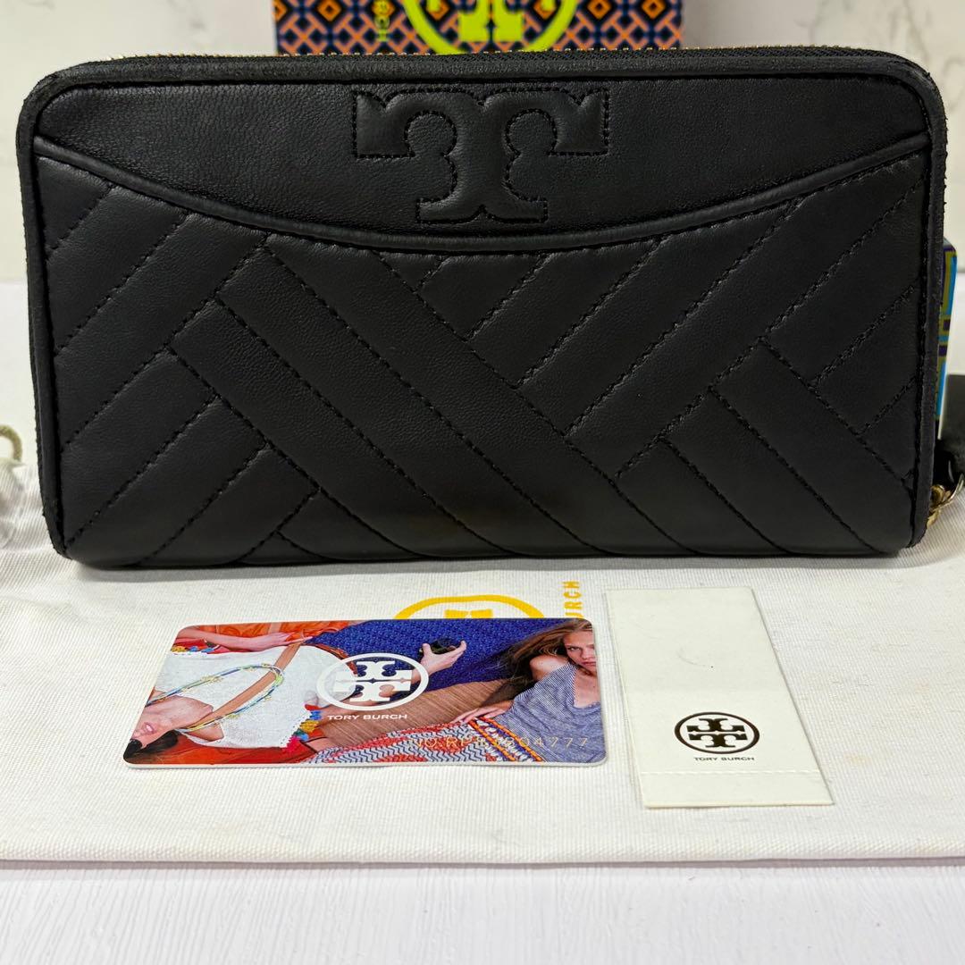 新品同様‼️ トリーバーチ 財布 長財布 キルティング ラウンド