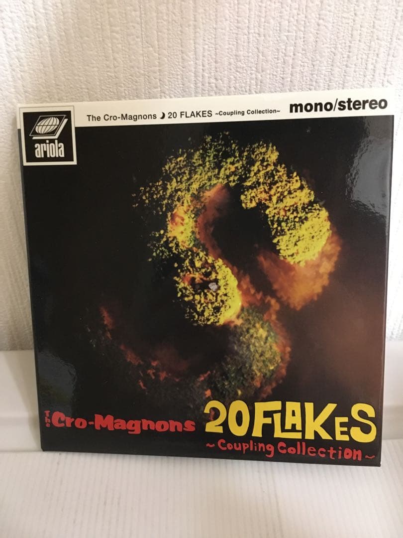ザ・クロマニヨンズ 20FLAKES ～Coupling Collection～ - メルカリ