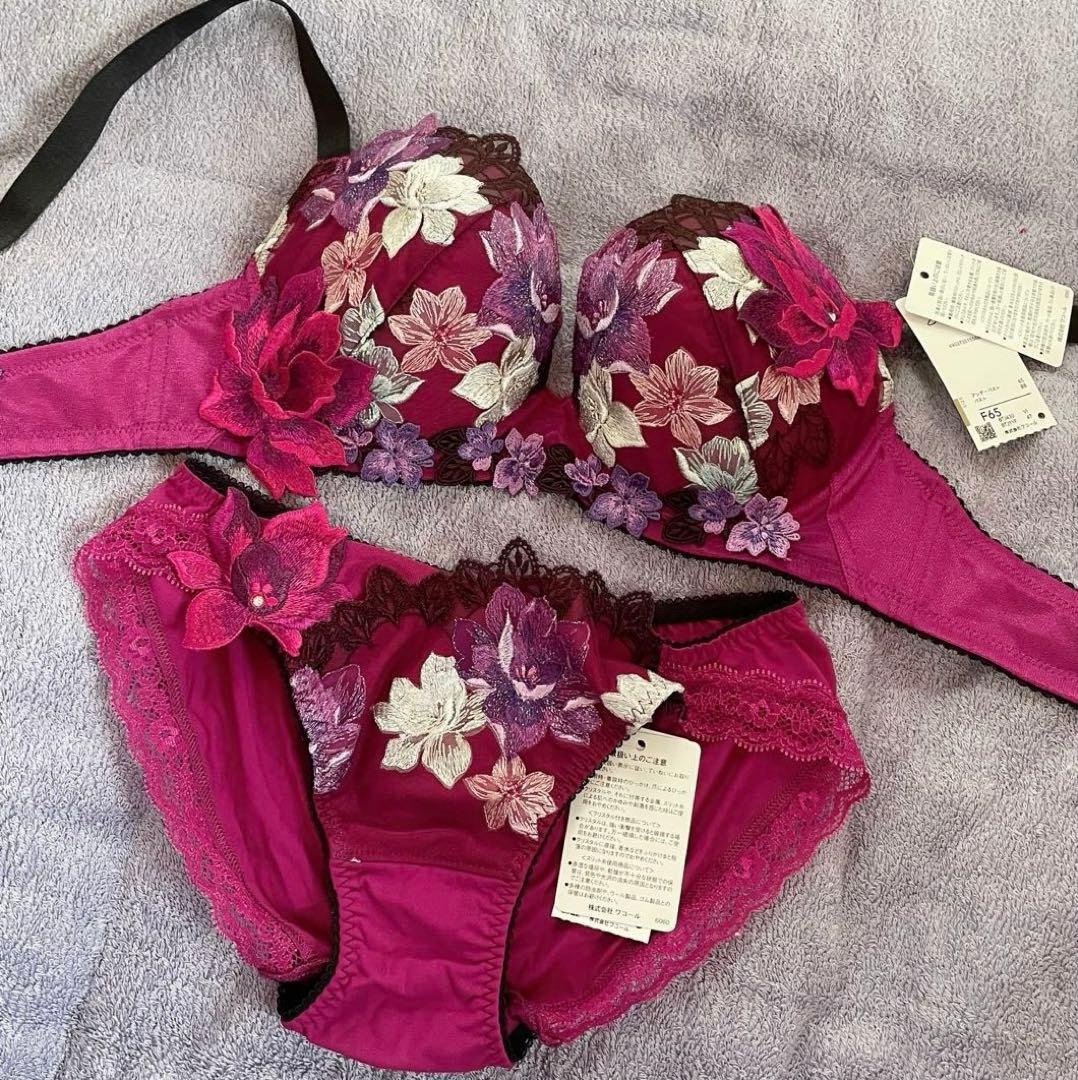 新品タグ付き サルート 30G P-UPブラ F65 ＆ ショーツ M VI 紫 - メルカリ