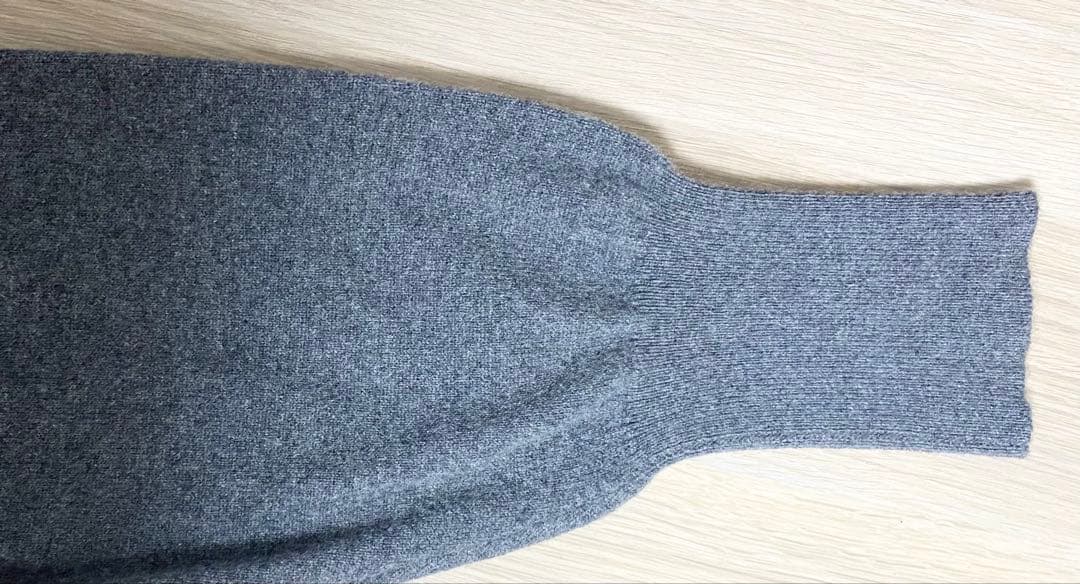 新品 KING DEER 鹿王 カシミヤ100% Vネック セーター サイズ46 - メルカリ