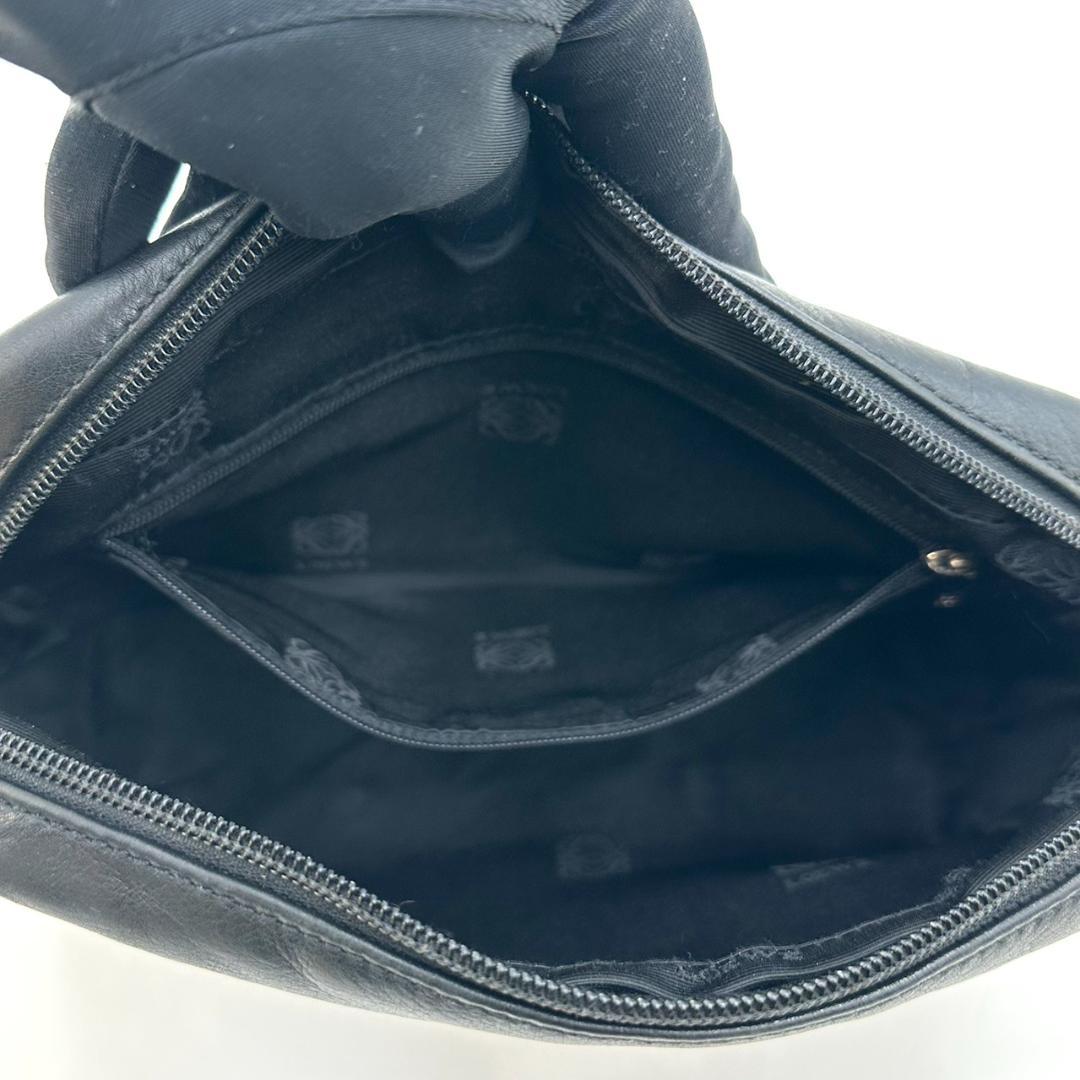 LOEWE ロエベ アナグラム型押し クラッチバッグ セカンドバッグ ブラック