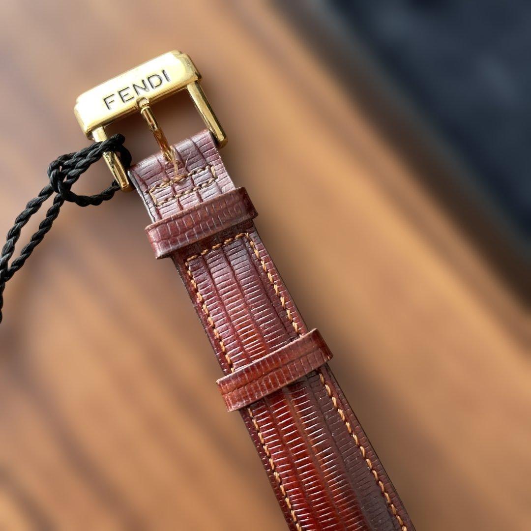 FENDI アナログ時計 ブラウンレザー - メルカリ