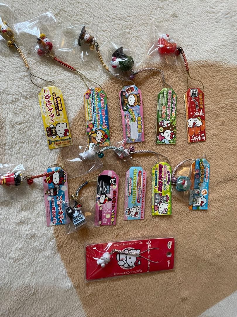 ご当地ハローキティストラップ11個セット（期間限定価格） 2024/6/12 イオン限定 北海道＆東北エリアのジモトデザインハロー