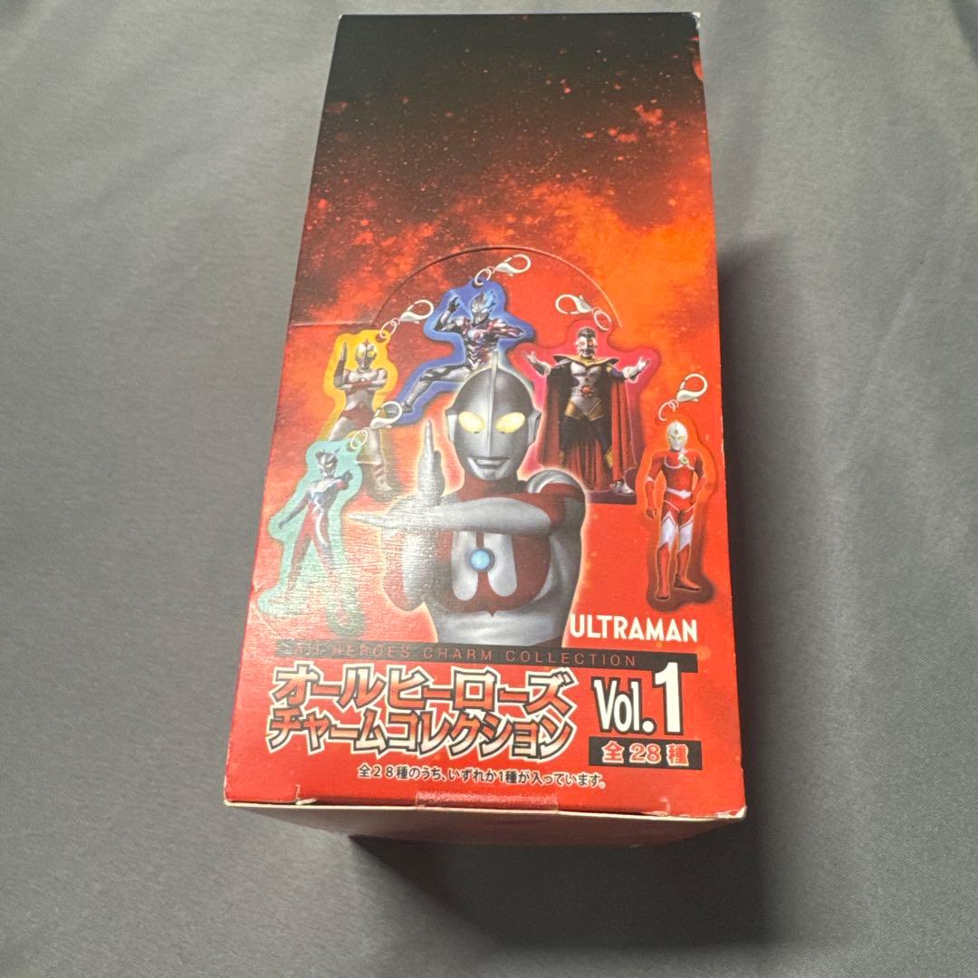 桜さん専用 全28個セット ウルトラマン　チャームコレクション セット ALL HEROES チャームコレクション 全28種コンプリートセット 46473