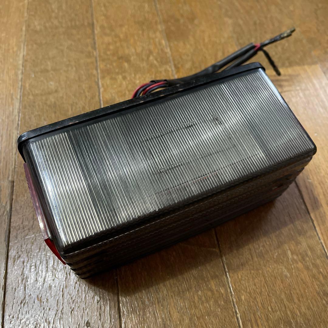 テールランプ カワサキ GPZ1100F 純正 サイドリフレクターあり