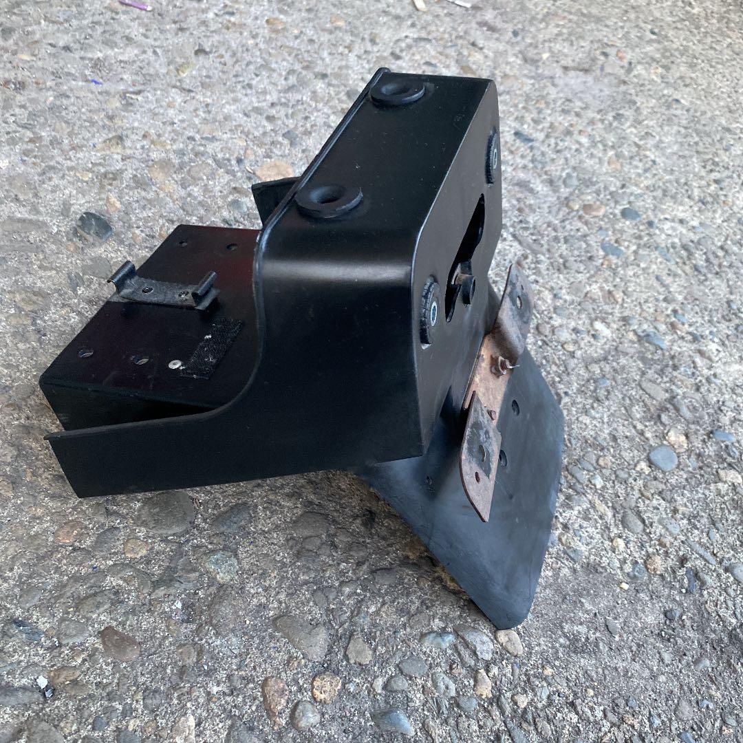 希少 当時物 絶版車ゼファー400純正リアフェンダー - メルカリ