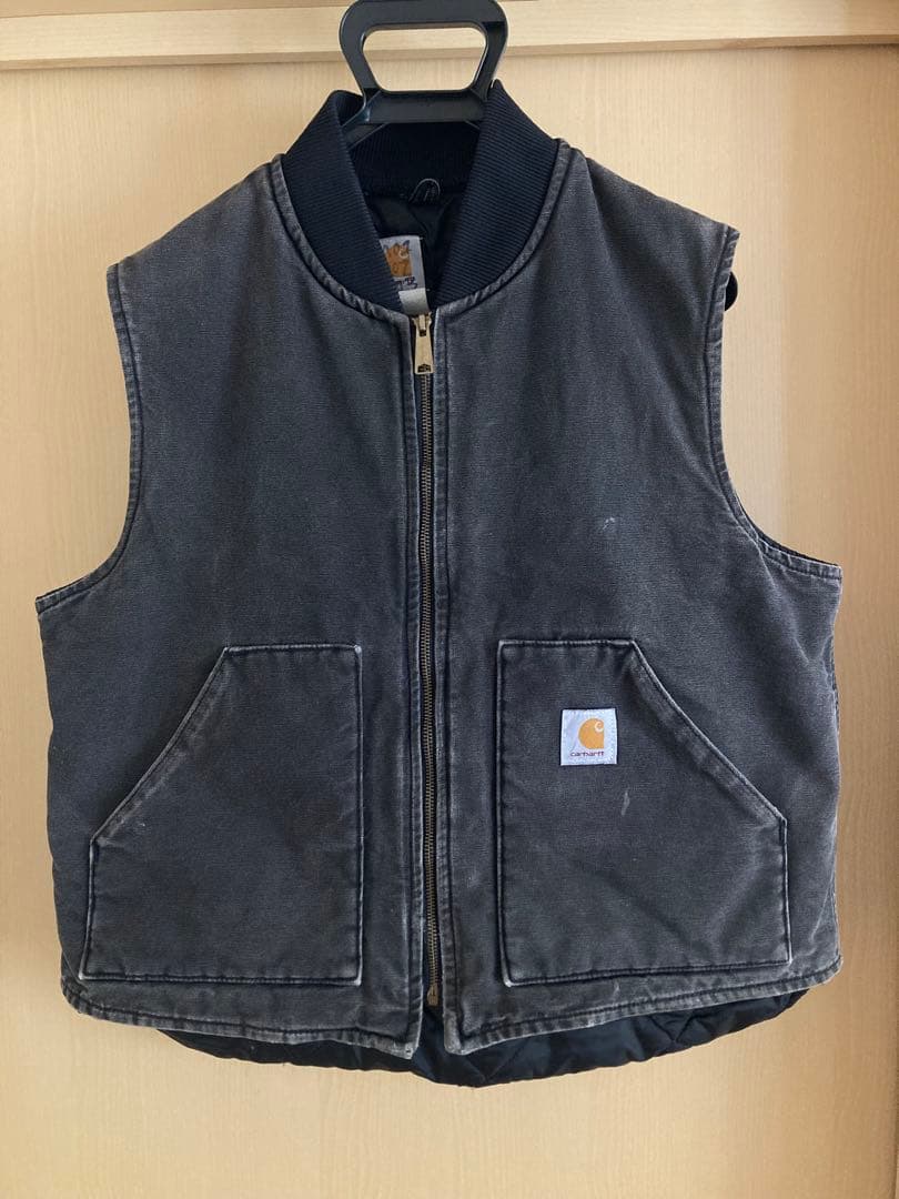 Carhartt カーハート　ダックベスト　ブラック　フェード　XL Carhartt カーハート Duck Vest ダックベスト col:BLACK size:XL-TALL