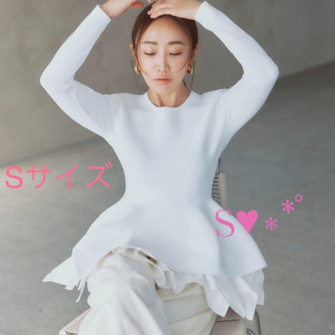 CADUNE＜神崎 恵さんコラボ＞フリル付きペプラムニット - メルカリ