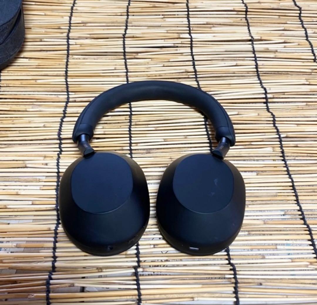 Sony ノイキャンヘッドホン　WH-1000XM5 美品