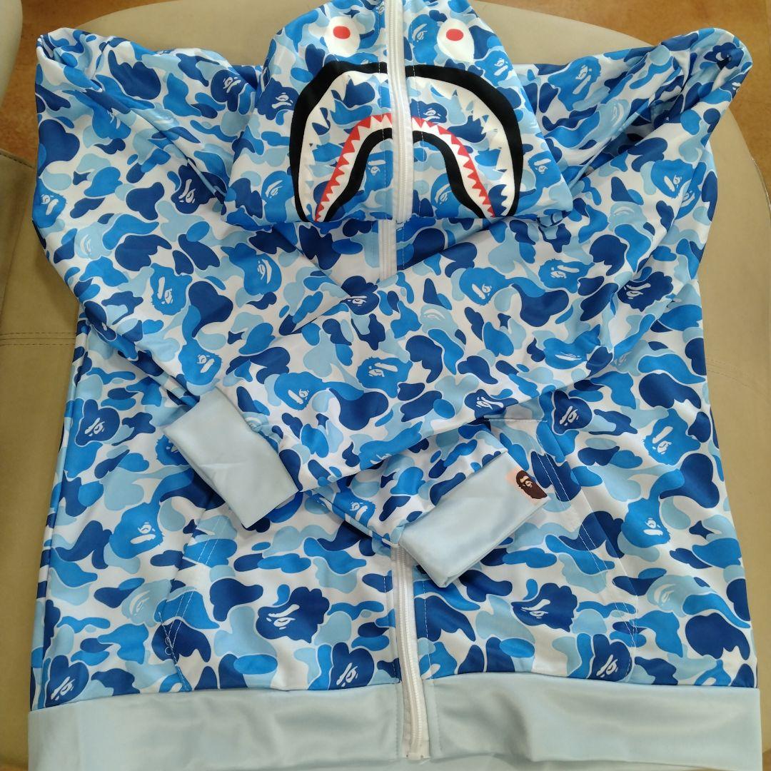 A.BATHING.APEエイプシャークパーカー - メルカリ