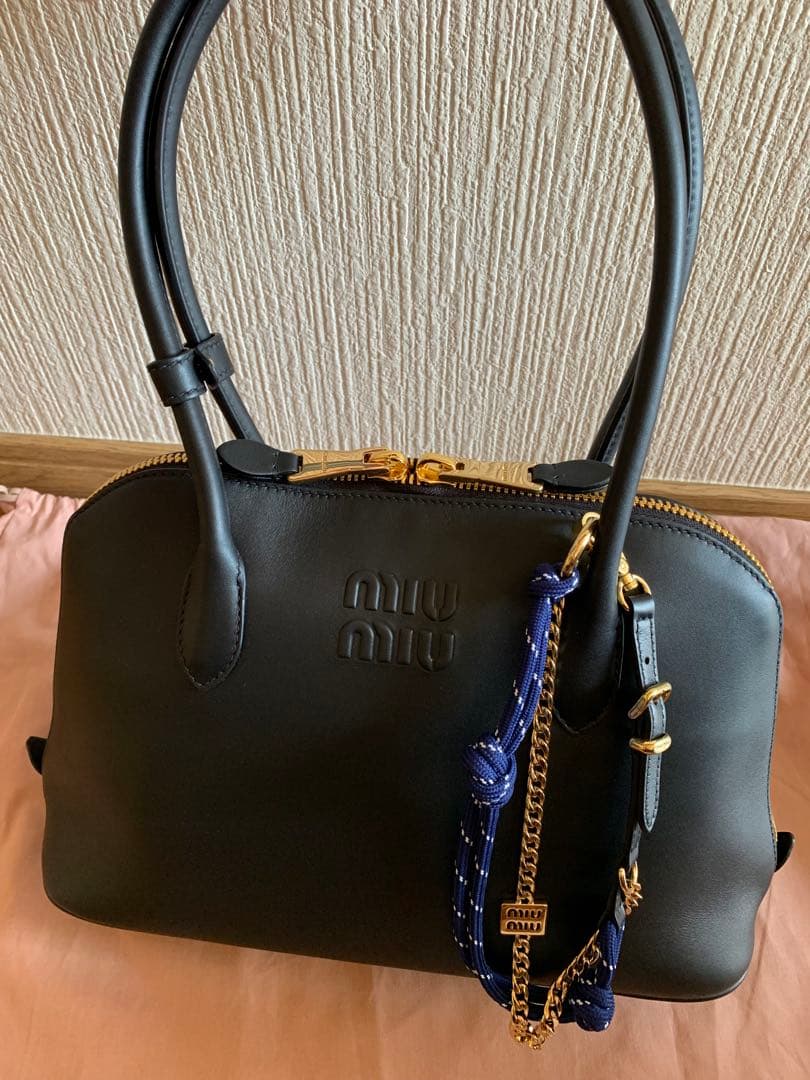 めろにゃん様専用 MIUMIU ミュウミュウ レザー×コード×メタルトリック