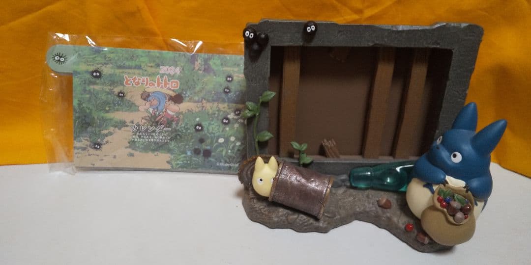 ジブリ となりのトトロ2024年ジオラマカレンダー 草壁家の軒下 ⭐️新商品⭐️ となりのトトロより 草壁家の軒下の様子をイメージした